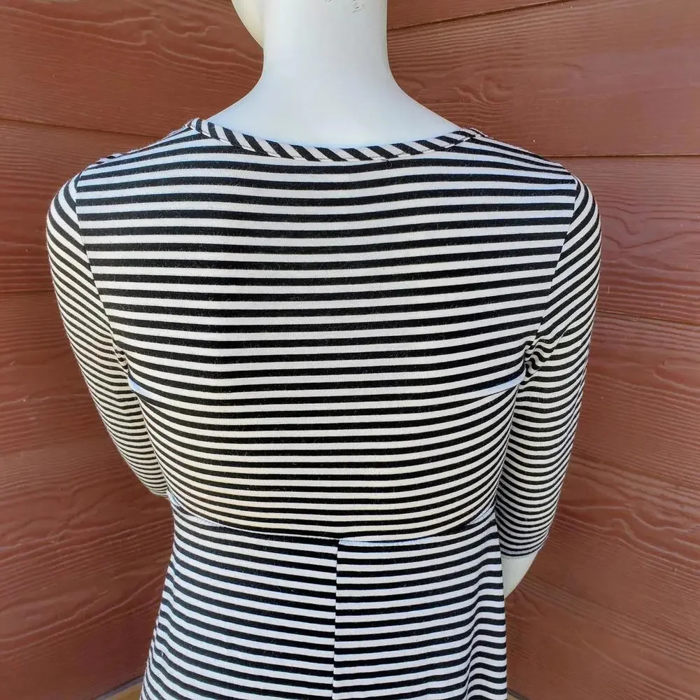Xhilaration Black and White Striped 3/4 Sleeve Mini Dress Size Small EUC - Picture 7 of 14